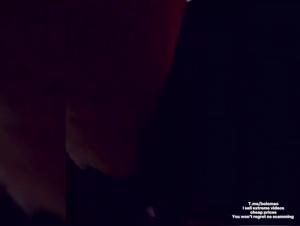 Bestialité et sexe hard : une femme et son chien dans Training part 1