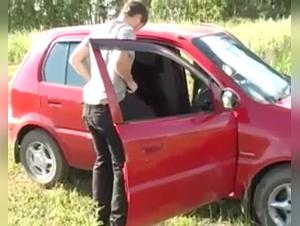 Watch young woman have intense dog sex on a hike with Synthia Outdoor