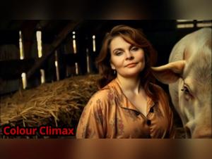 Discover the Animal Lovers' Porn on YouTube with DM - The Producers