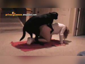 Amateur Woman and Her Dog - Bestiality Video