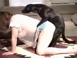 Mamie et Son Meilleur Ami à Quatre Pattes