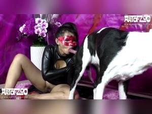 Tigerlily, la reina de la zoofilia en ArtofZoo