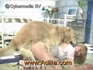 Adilia und ihr Hund in einem tierischen Video