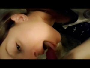 Hundesexvideo: ein unschuldiges Madchen und ein ungezogener Hund